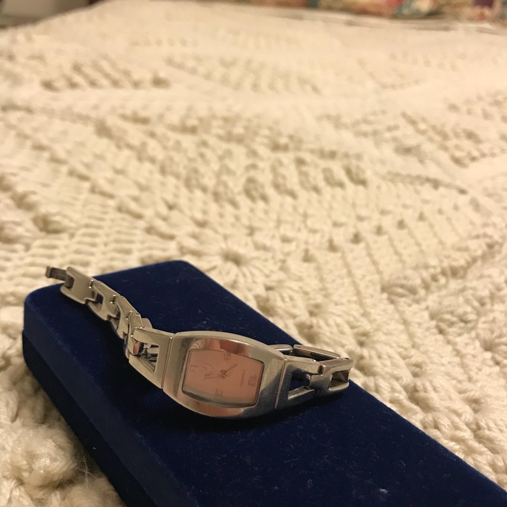 Watch - Picture 3 of 3